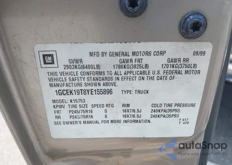 2000 Chevrolet Silverado 1500 Ls z USA, uszkodzony, nr VIN 1GCEK19T8YE155896